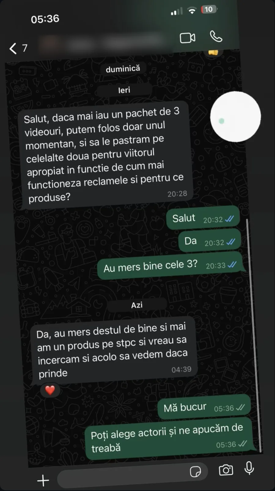 Mesaj de feedback de la un client, cu numele acoperite